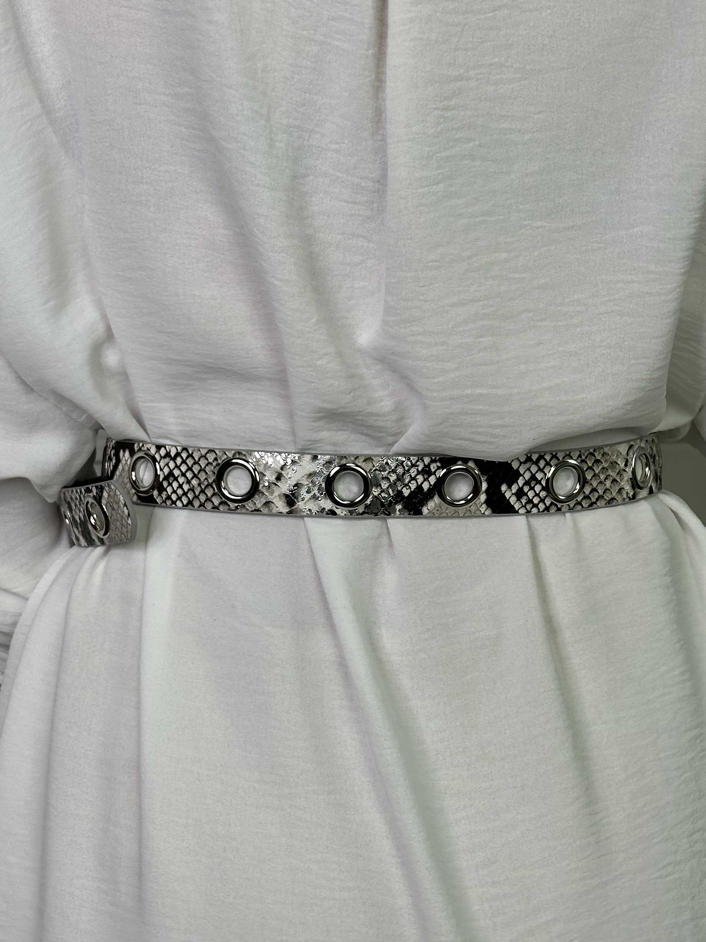 Kourtney - Bælte i dyreprint detaljeret med metalringe